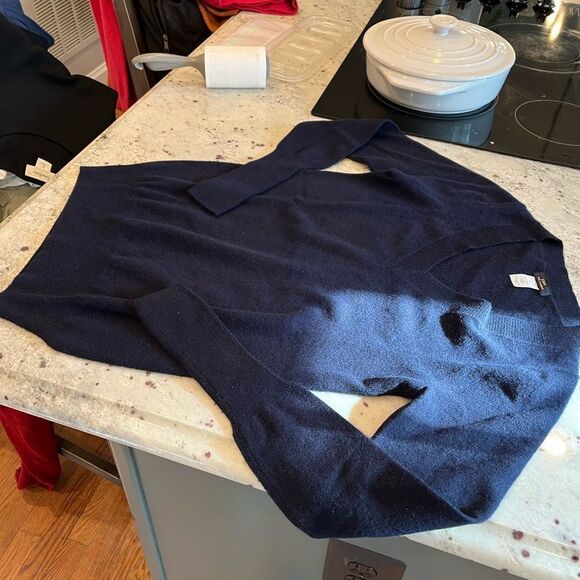 J. Crew Navy V-Neck Cashmere Sweater sz XS - Picture 3 of 5